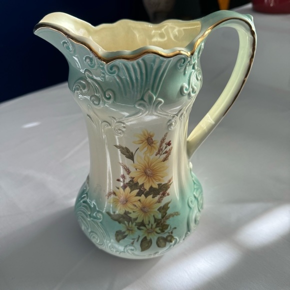 Vintage Floral Vase - Picture 6 of 7